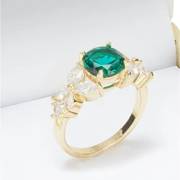 NWT Charter Club
Gold-Tone Green Stone & Crystal Marquise
Cluster Ring. - Image 3