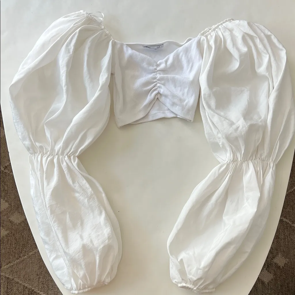 Zara White Sweetheart Neck Ruched Puff Long Sleeve Crop Top Size S - Image 4