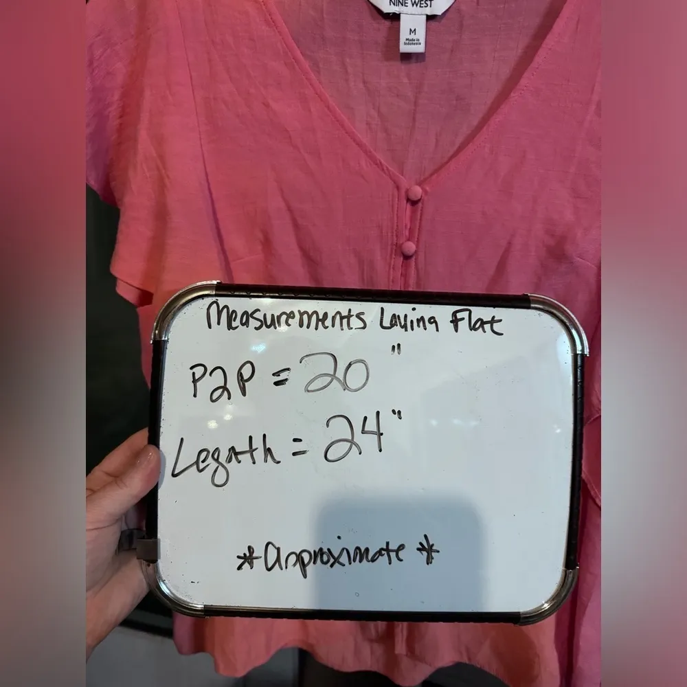 NWOT Nine West Medium coral Short sleeve button down top with side ruffles - Image 8