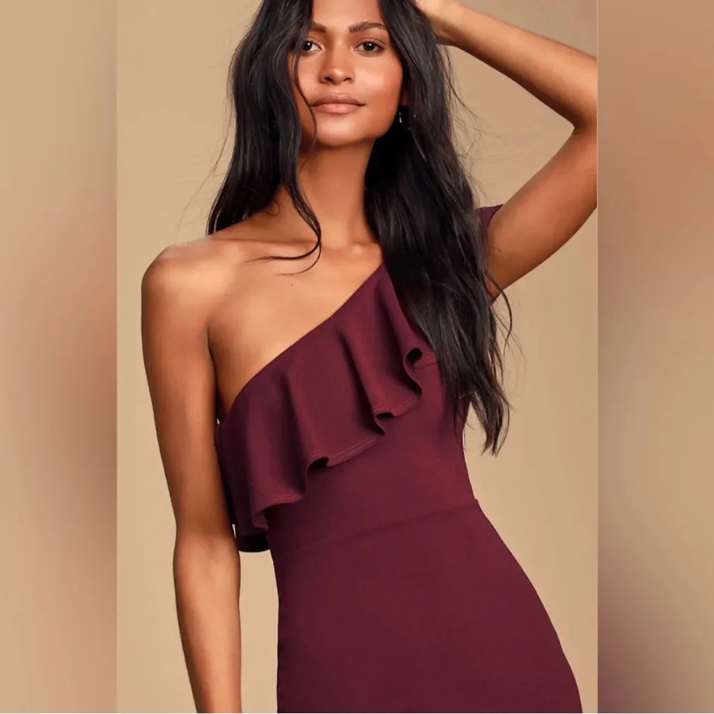 Lulu‘s maroon/red one shoulder dress - Image 4