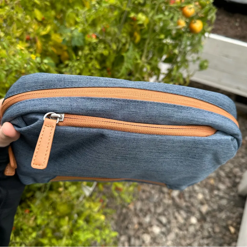 Nordace Siena Wash Pouch Toiletry Bag Blue Polyester/Vegan Leather | Travel, Gym - Image 3