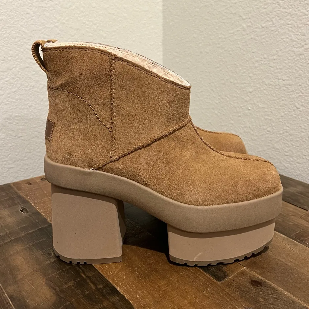 NWOT UGG New Heights Platform Mini in Chestnut - Image 4
