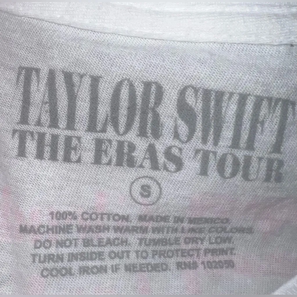 Taylor Swift Lover Eras tour tee size small - Image 2