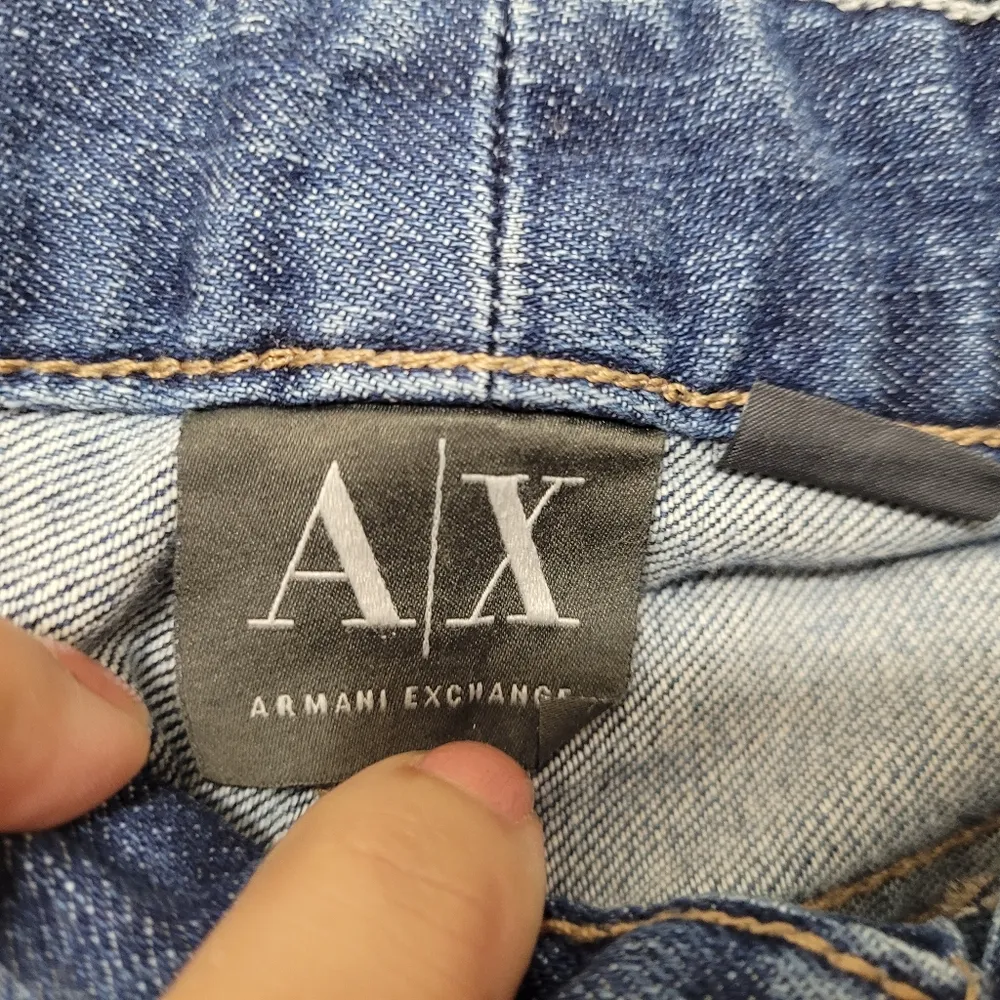 A/X Armani Exchange Women’s Skinny Leg Low Rise Embroidered Jeans Size 0 - Image 4