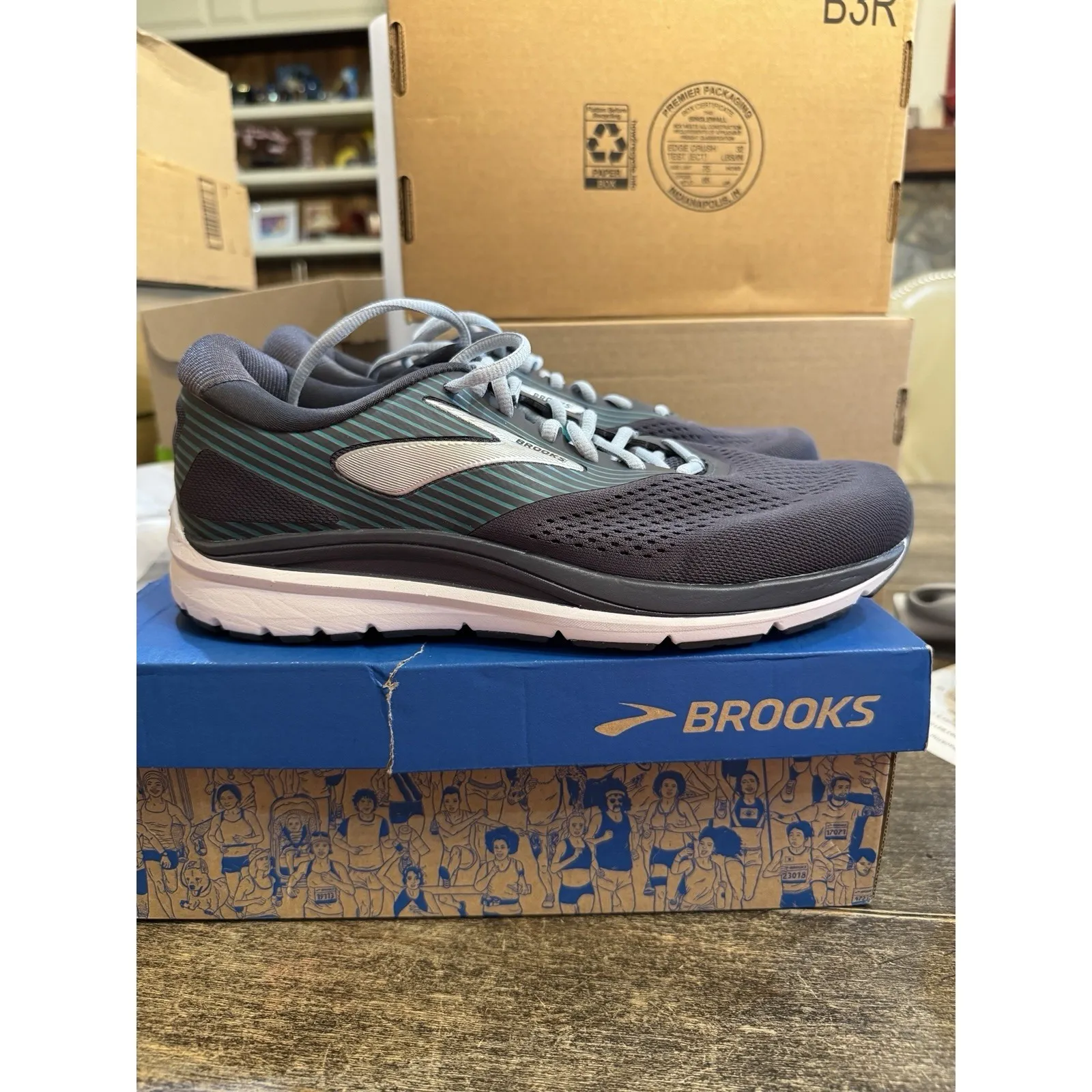 Brooks Athletic Shoes‎ Addiction 14 Cushion Support DNA Running Women's Size 11W - Image 2