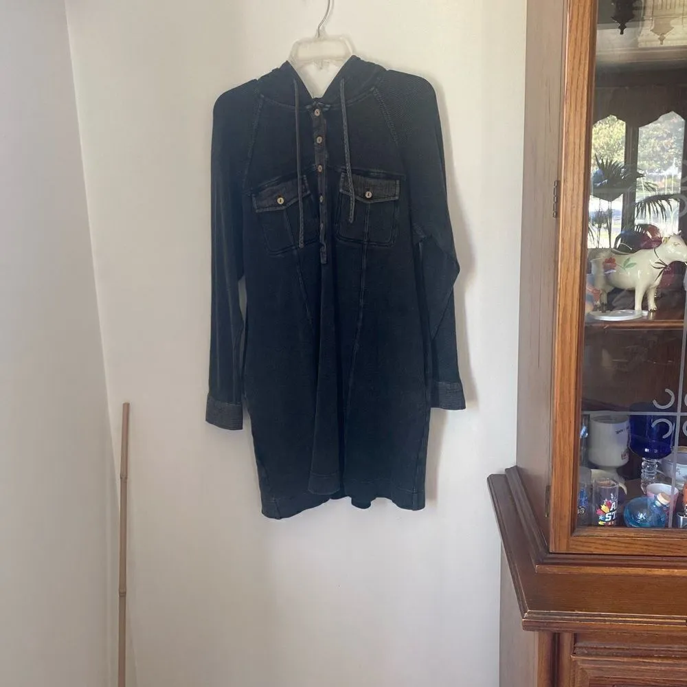 Doe & Rae thermal hooded dress with distressed detail and pockets - Image 4