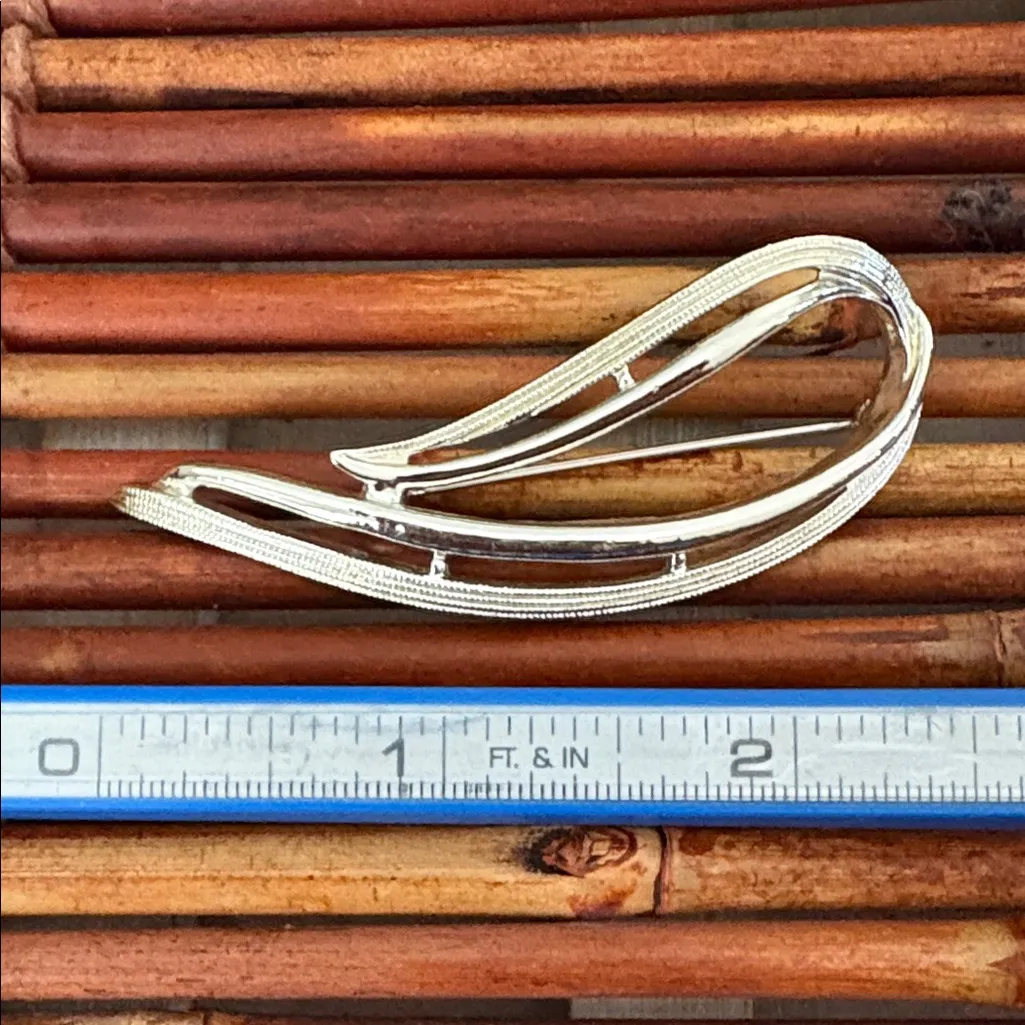 Vintage Sarah Coventry Silver Brooch - Image 4