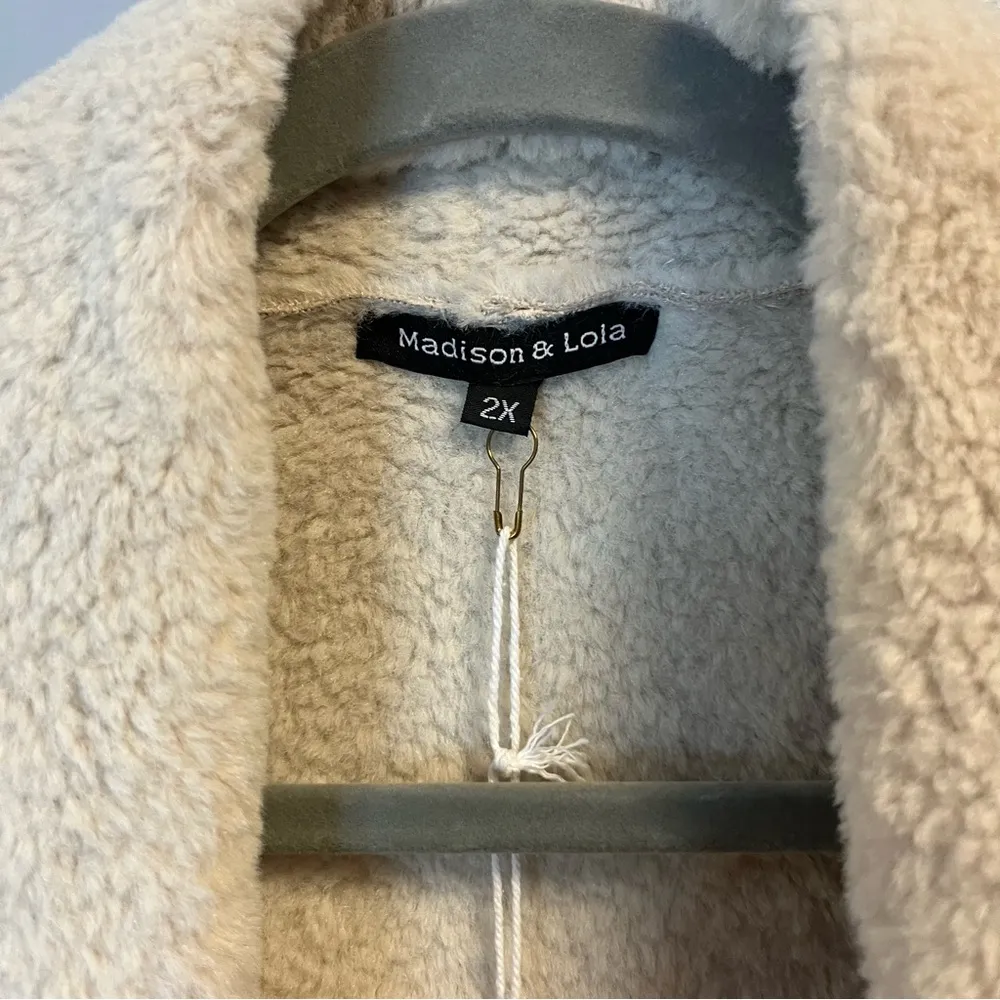 Madison & Lola Vest Faux Suede Cream Faux Shearling Vest w/ Open Front Sz 2X NWT - Image 5