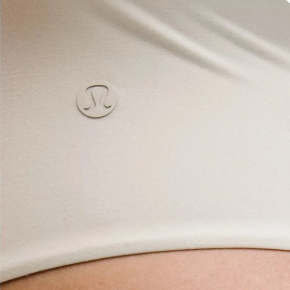 Lululemon Wundermost Nulu Square-Neck Sleeveless Bodysuit in bone sz M nwt - Image 4