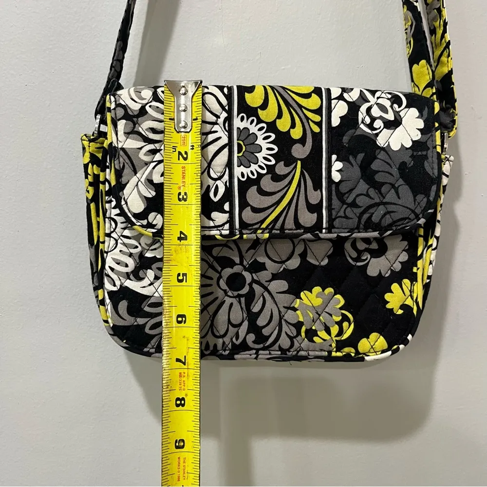 VERA BRADLEY Baroque Retired Cross body purse yellow black white Flap Adjustable - Image 9
