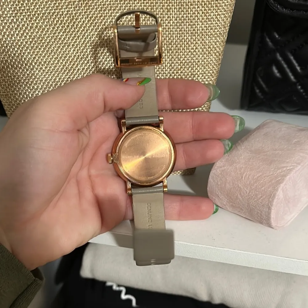 Marc Jacobs Gold and Tan Women's Watch - Image 5