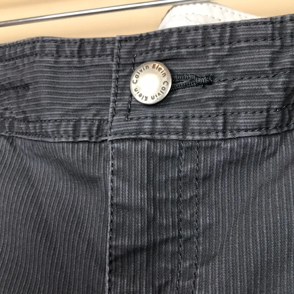 Calvin Klein Women’s Line Textured Gray Buckle Strap Back Boot Cut Pants - Image 4