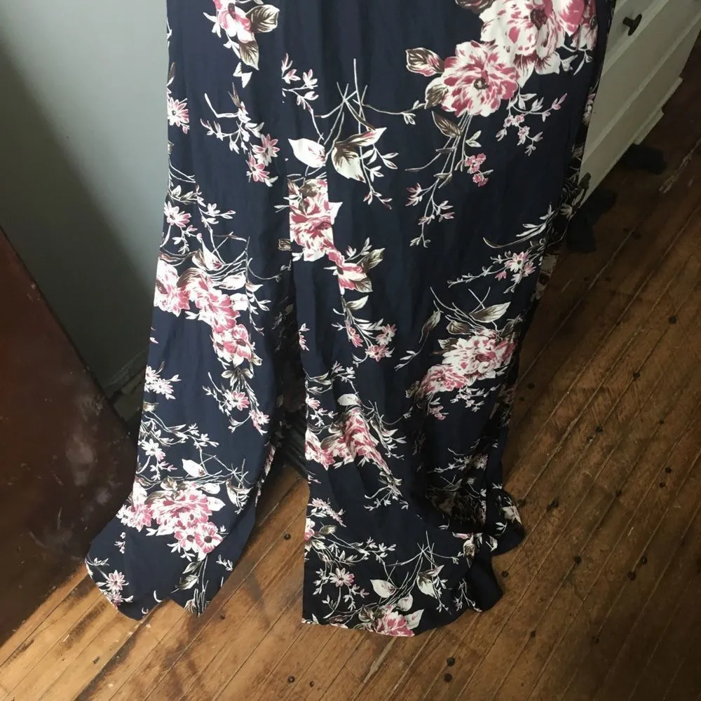 Lulu’s pink and black high neck S maxi with side slits - Image 3