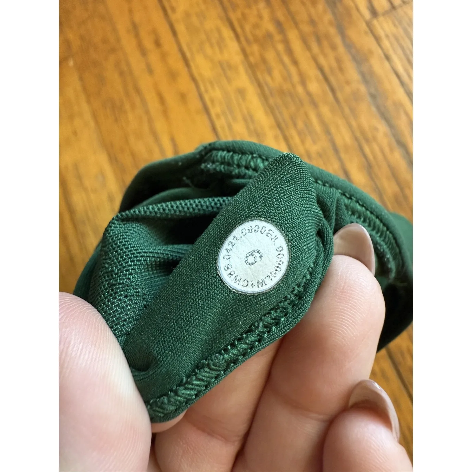 Lululemon Align Tank Top Bra Womens 6 Dark Green V-Neck Spaghetti Strap Yoga - Image 4