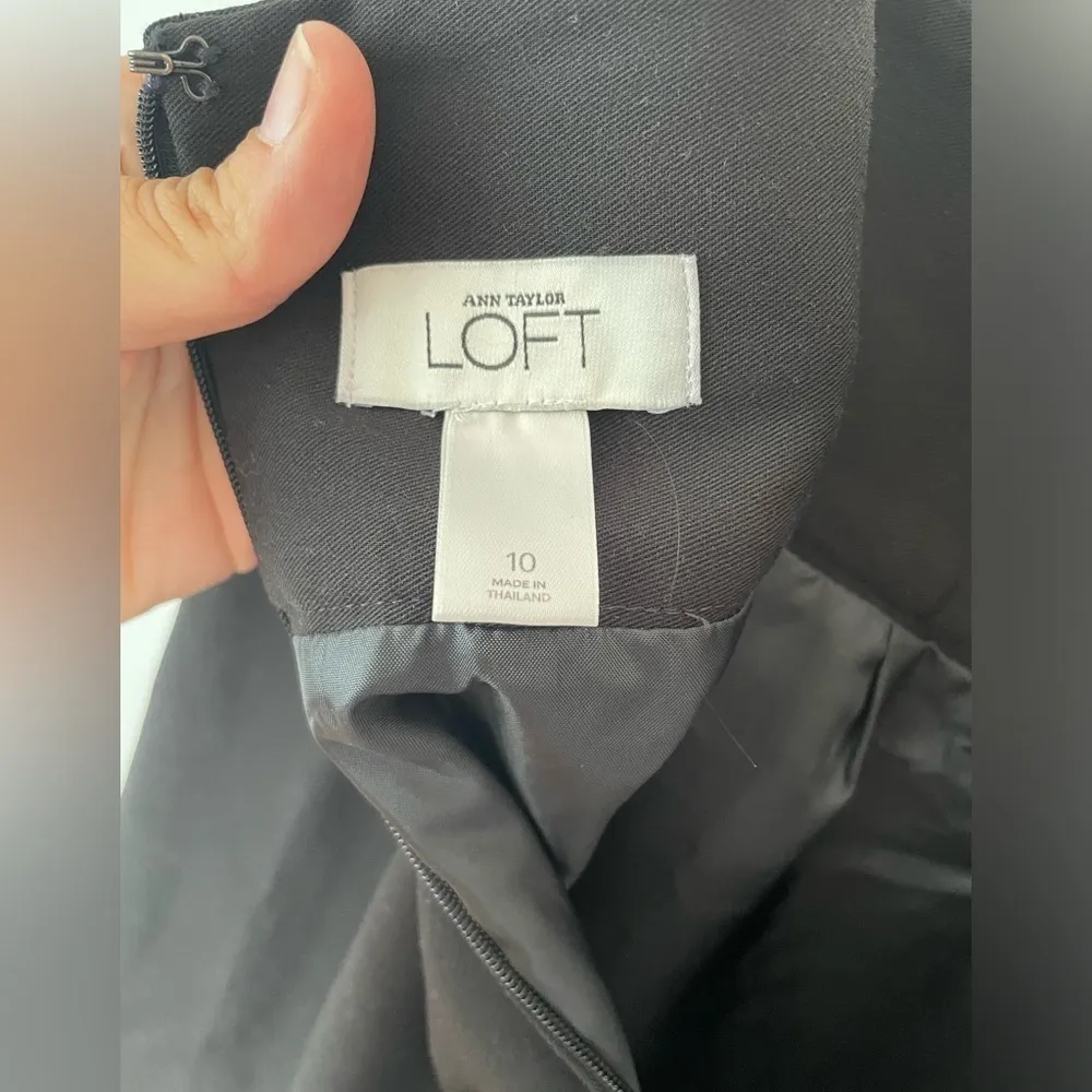 LOFT Ann Taylor Women's Black Skirt size 10 - Image 6