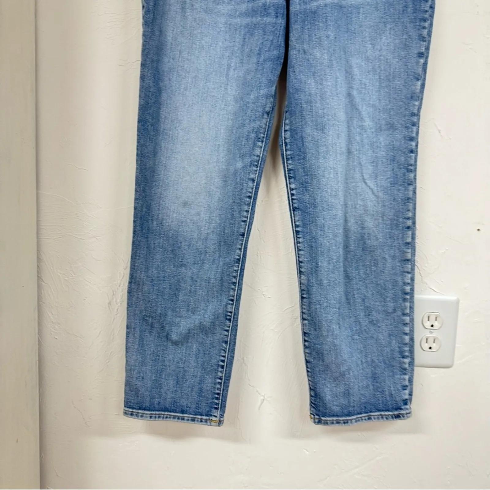 J Crew Light Wash Relaxed Boyfriend Womens Jeans 28 Zip Fly Blue Mid Rise - Image 3