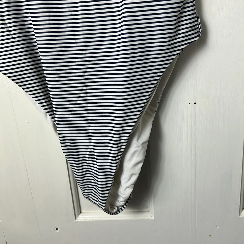 Aerie  Black and White Striped One Piece Bathing Suit Size Medium - Image 3