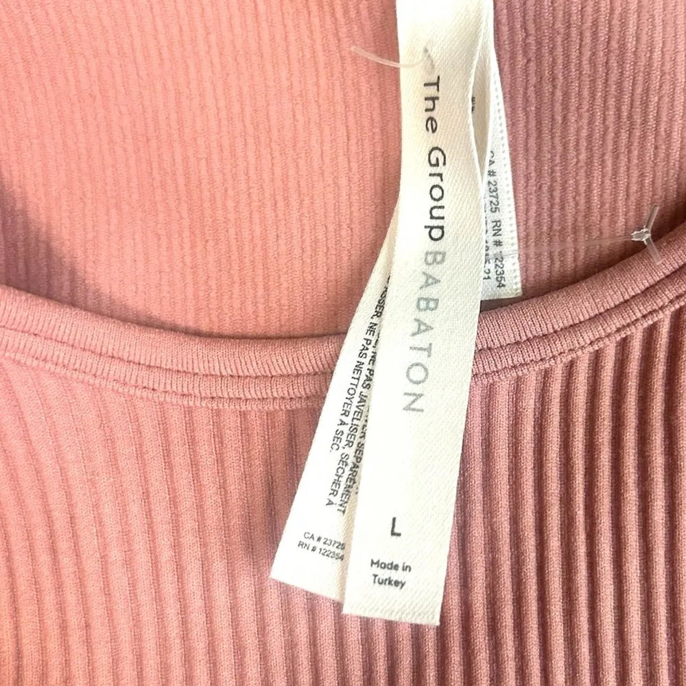Aritzia the group by babaton seamless tee bodysuit Poetic Pink size Large ribbed - Image 4