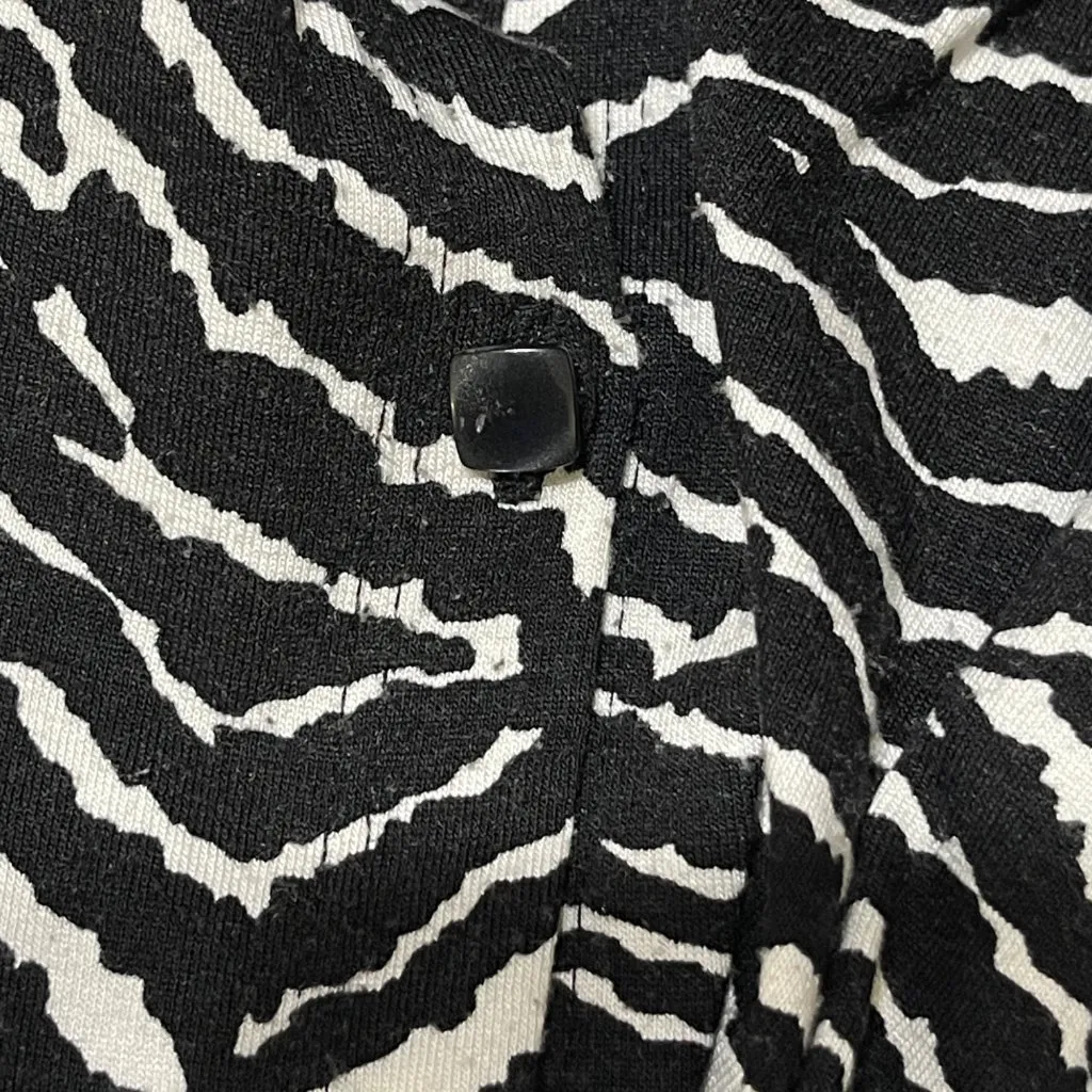 Jillian Jones Cardigan Sweater Size 1X Animal Print Black White - Image 6