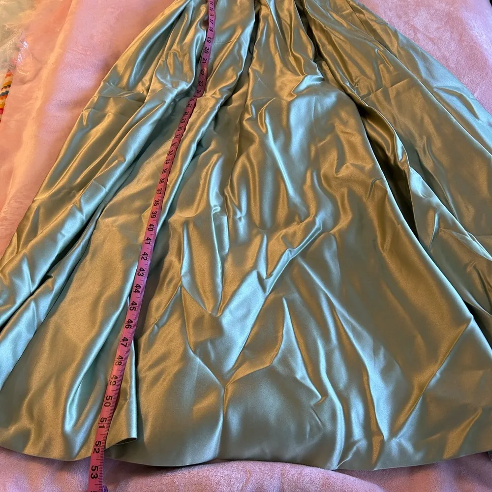 NWOT light green satin strapless pleated formal dress size S prom bridesmaid - Image 11