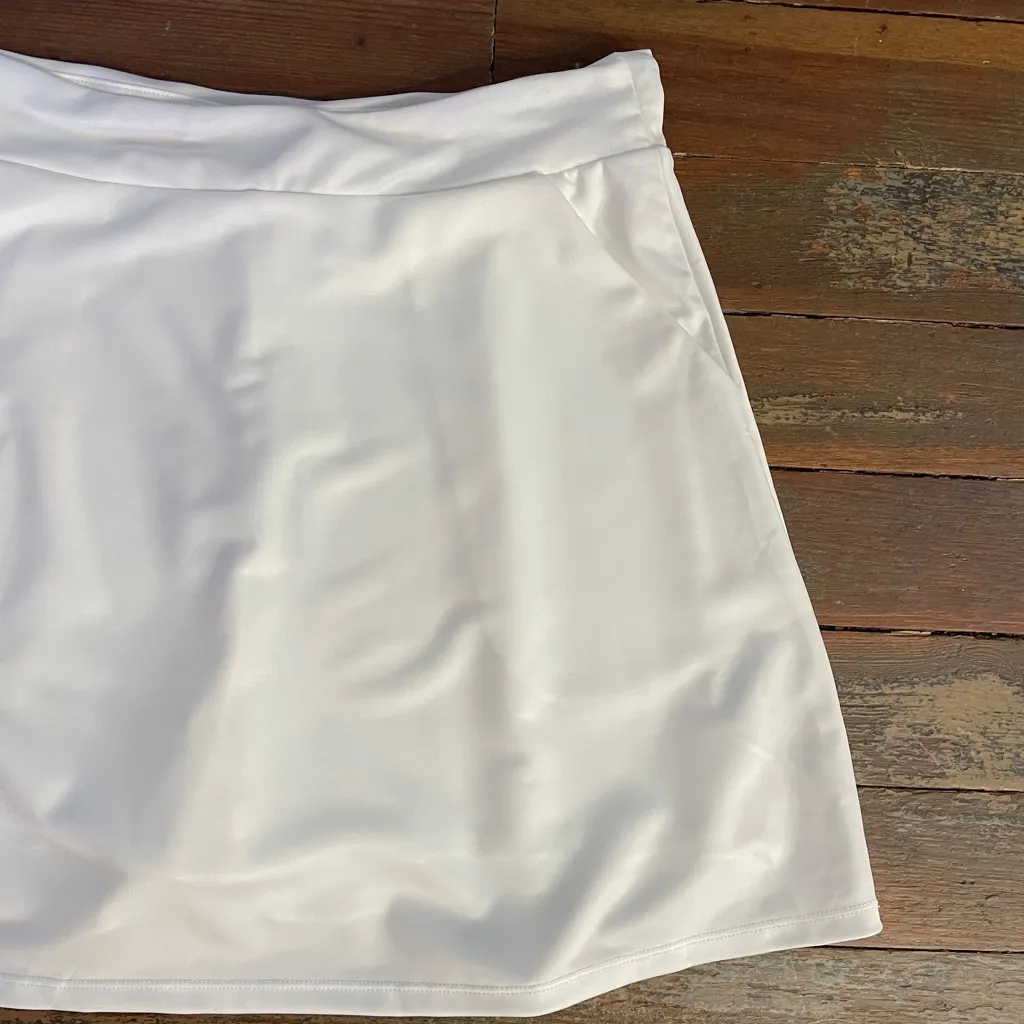 NWT Acegolfs White Golf Skort Skirt w Built in Shorts - Image 8