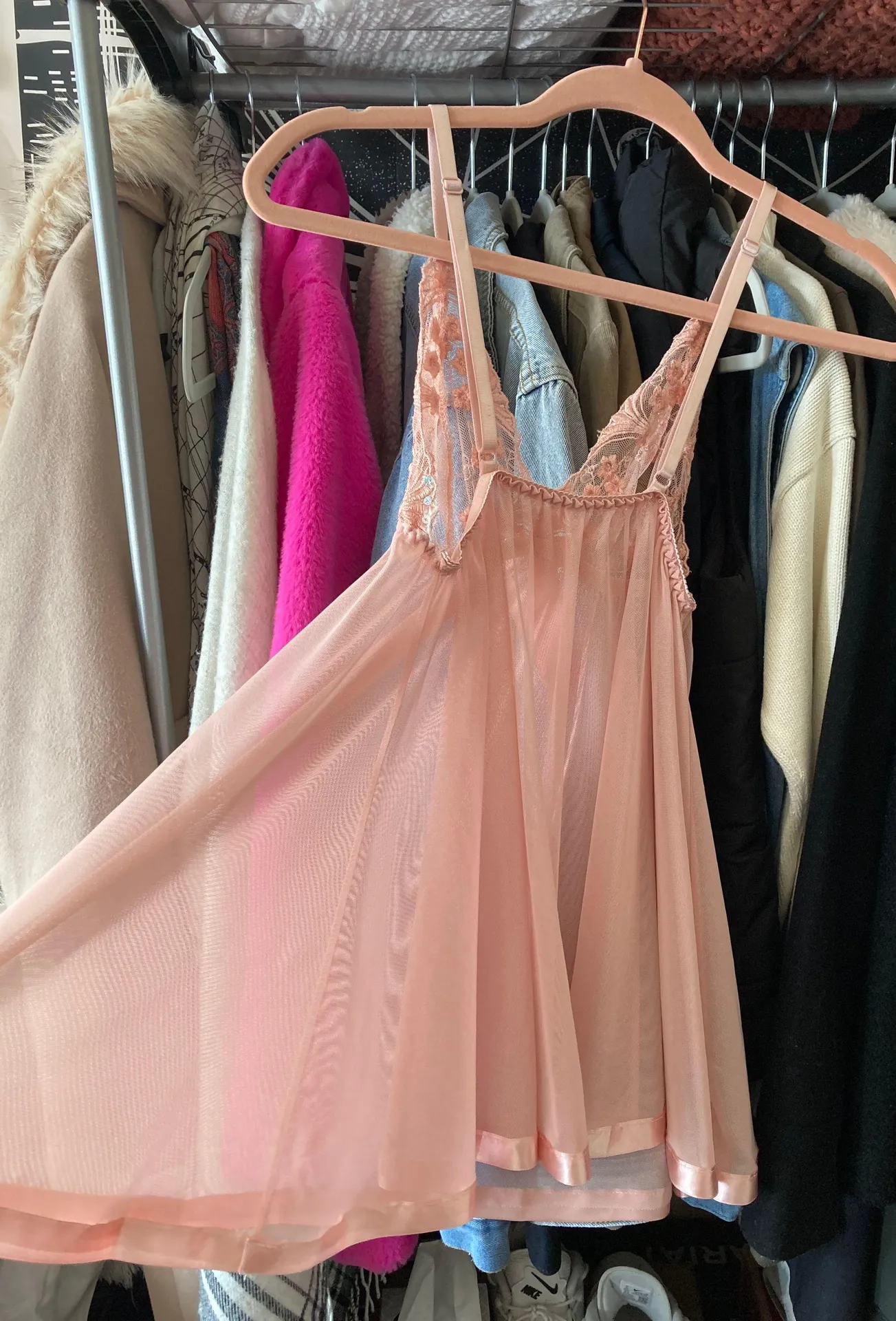 Flowy Pink Lace Intimate - Image 4
