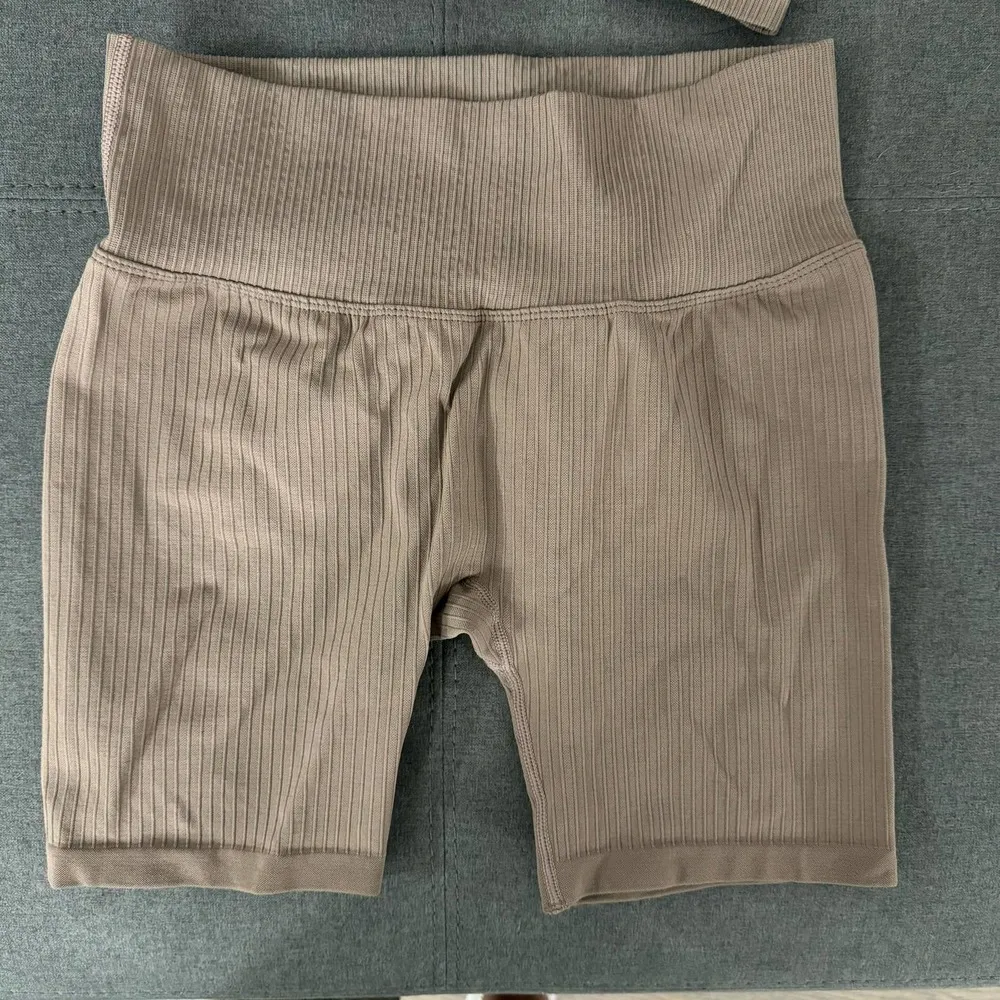 NWOT Seamless 2PC Ribbed Workout Set Tan Neutral Beige - Image 6
