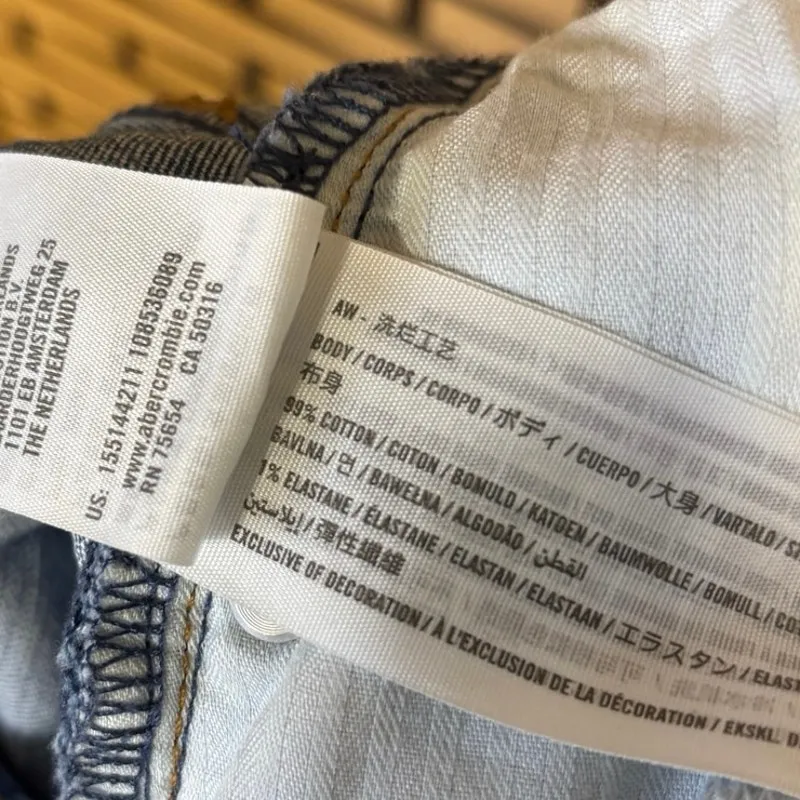 Abercrombie & Fitch The Ankle Straight Ultra High Rise Jeans 2/26 Short - Image 7