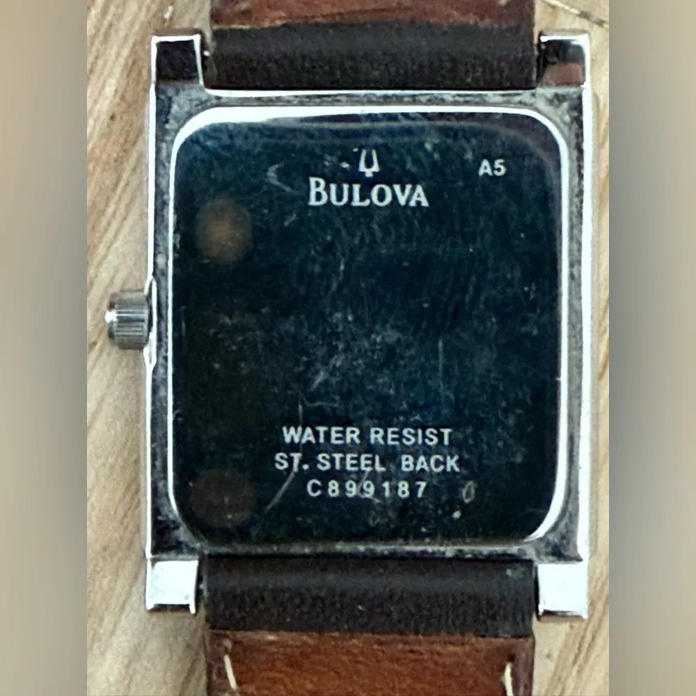 Bulova Ladies Luxury Watch Square Cream Dial Leather Strap New Battery - Image 9