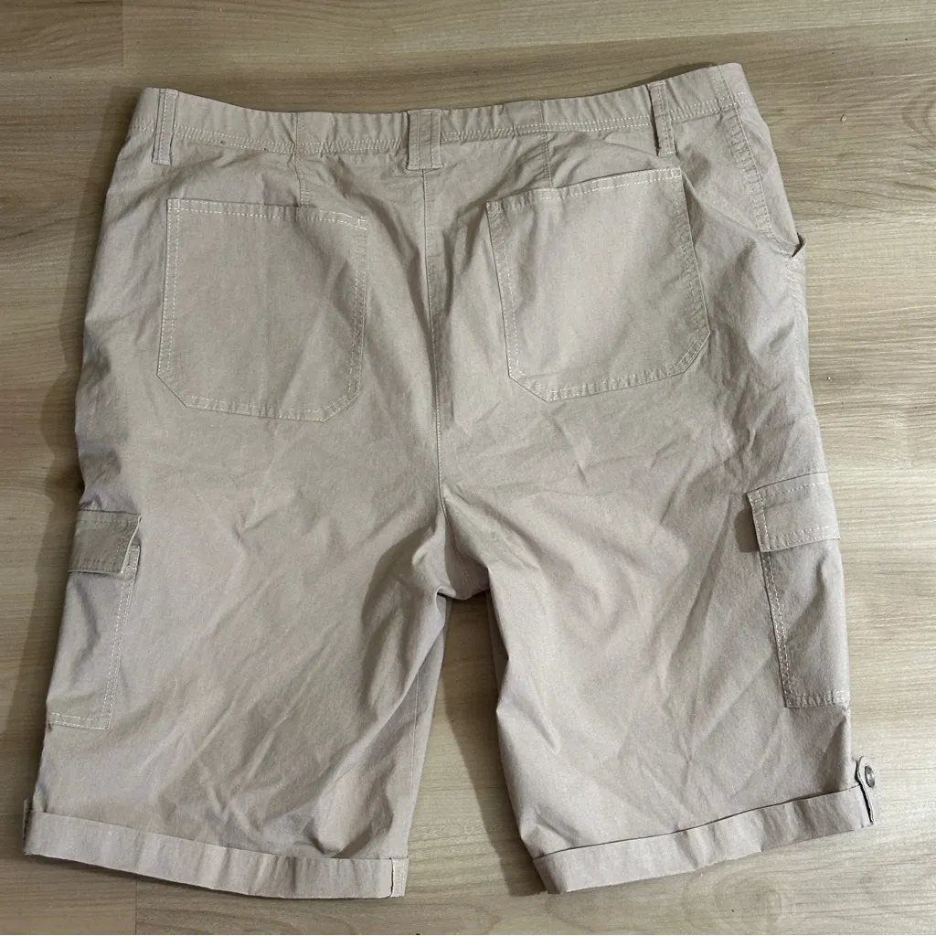Chico's Tan Beige Large Bermuda Style Cuffed Shorts‎ 2.5 - Image 8