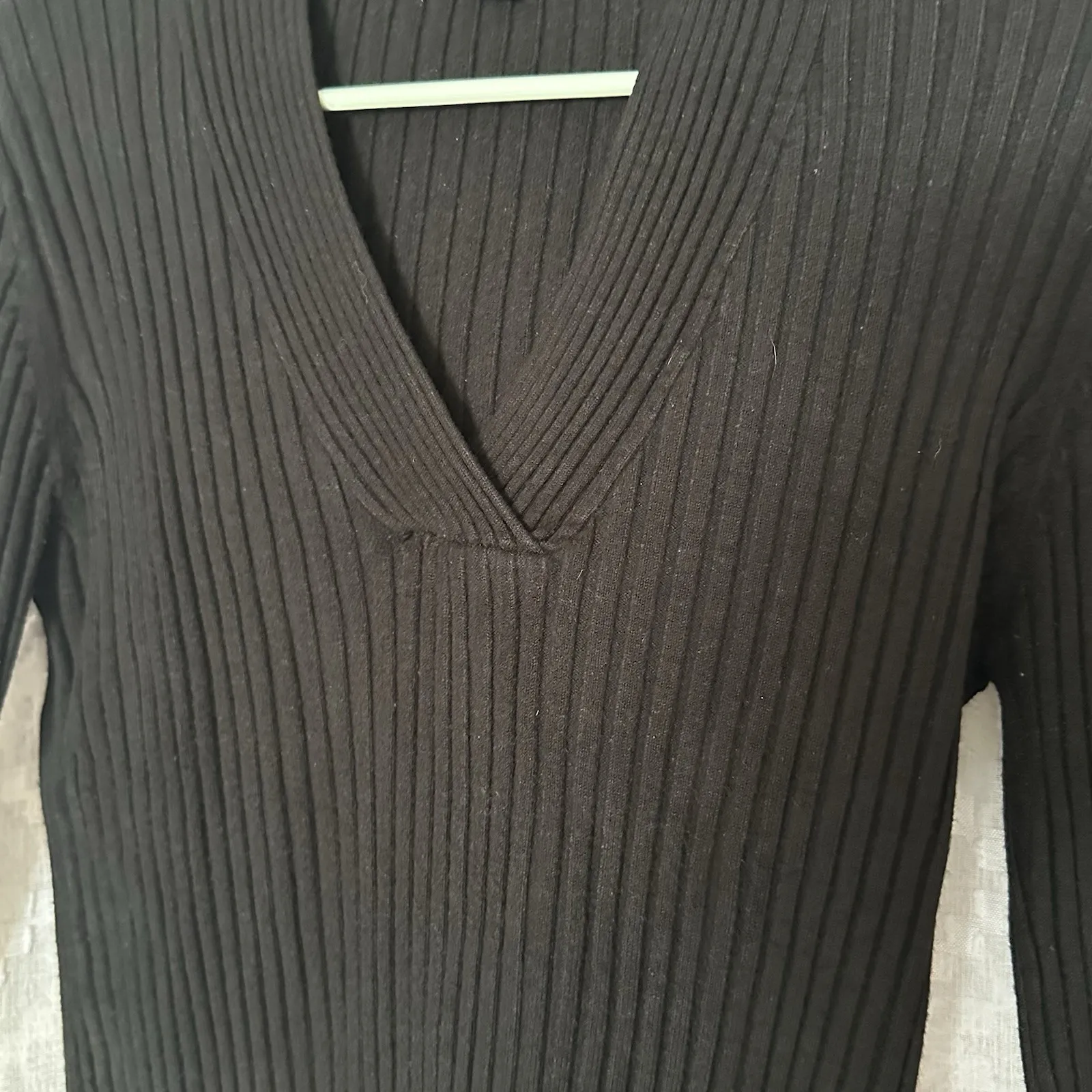 Y2k Black Minimalist Office Ribbed Deep V Neck Basic Sweater XL‎ Capsulecore - Image 4
