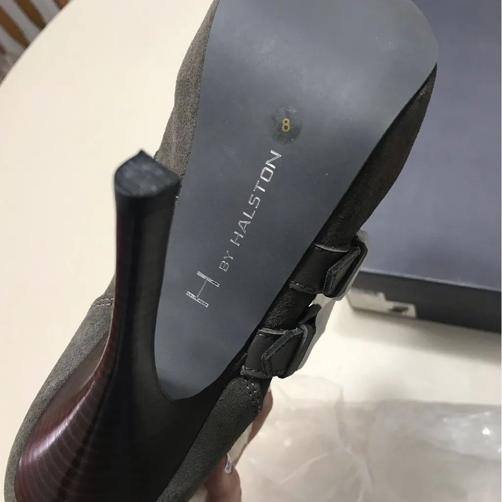 H by Halston Women 8 Grey Suede Faux Shearling Bootie High Heel Zip NIB - Image 7