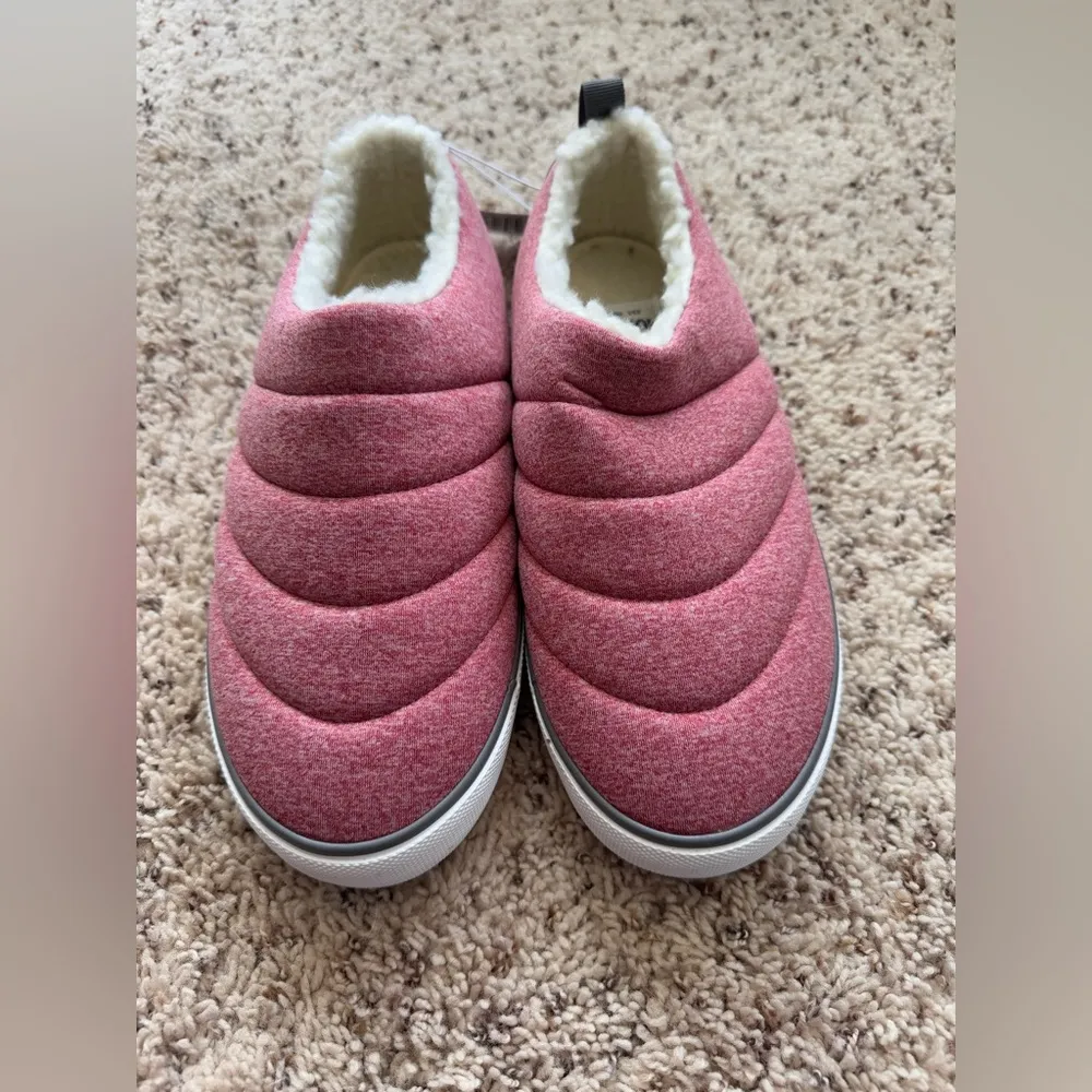 NWT Hurley Women's Arlo Puff Lined Comfortable Indoor‎ Outdoor Shoes -8 - Image 2