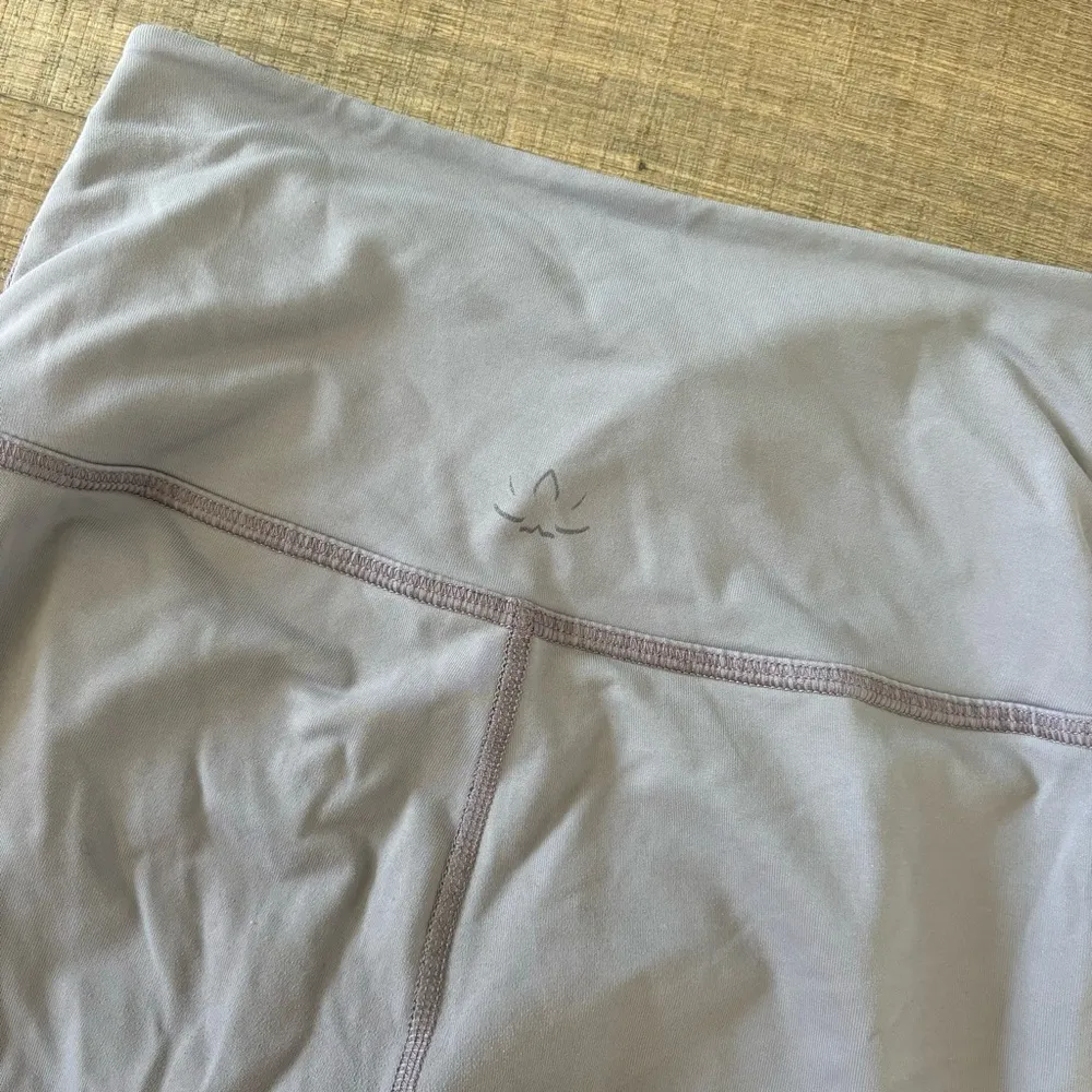 beyond yoga ash purple full length athletic leggings - Image 4