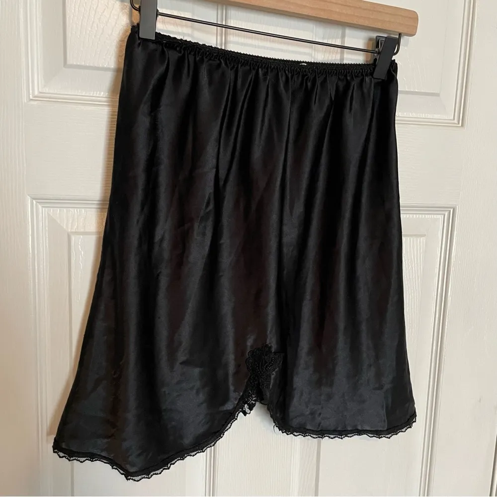 Vtg Y2K Victoria’s Secret Black Satin Skirt Lace Trim Sz Medium Tulip - Image 5