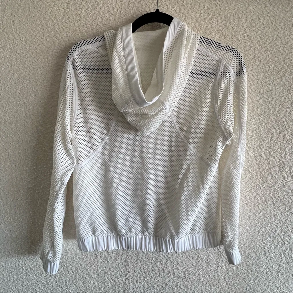 Lululemon Women’s Mesh On Mesh White Lightweight Jacket Size Small/4‎ - Image 4