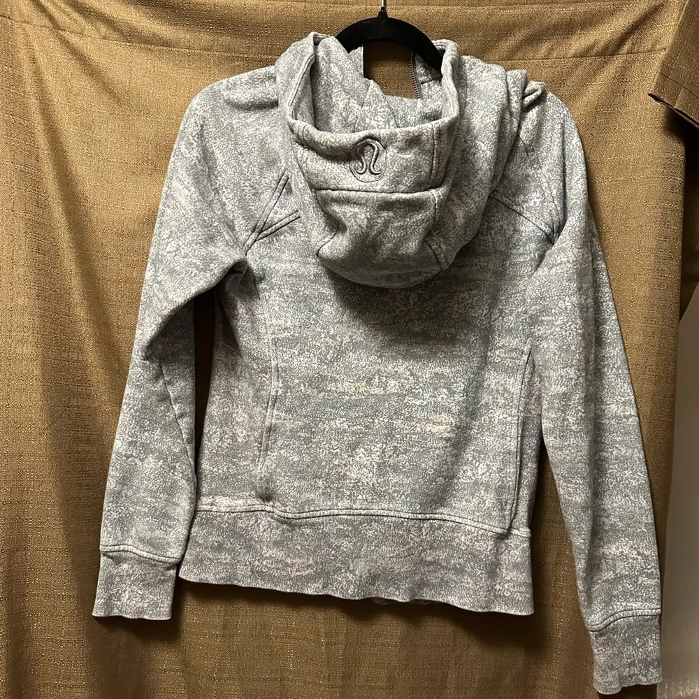 Lululemon Scuba Hoodie Light Cotton Fleece Heathered Space Dyed Gris Size 8 - Image 4