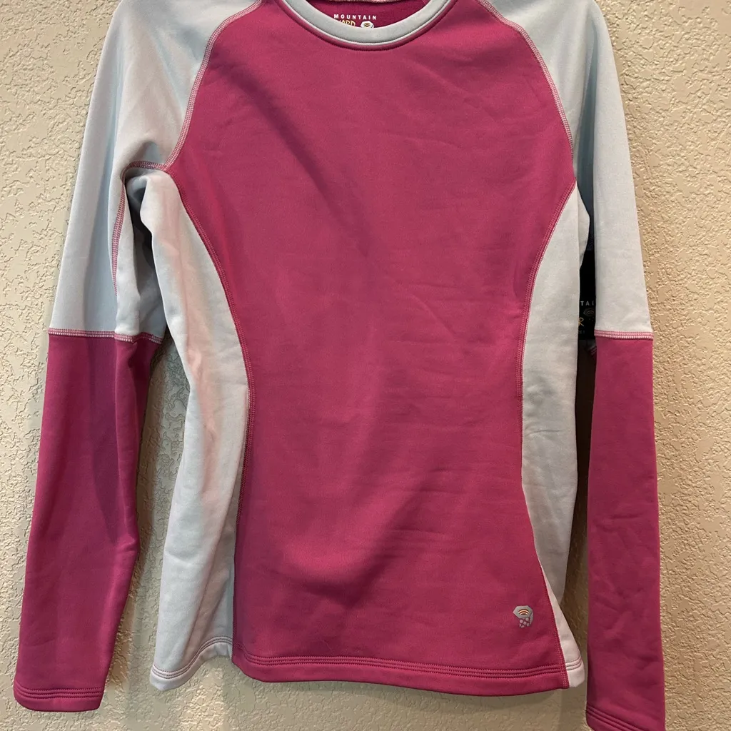 NWT Mountain Hardware Pink and Gray Micro Power Stretch LS Crew Long Sleeve Top - Image 4