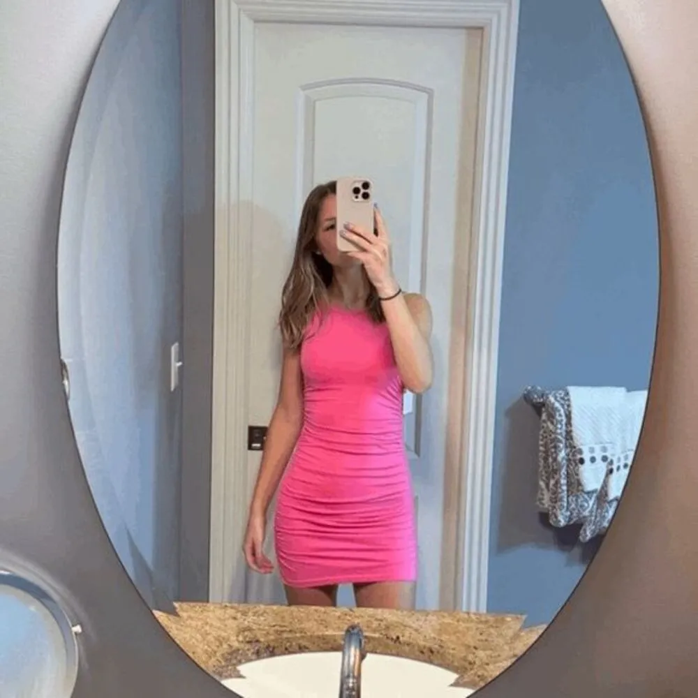 TNA Aritizia Chill Malibu Cosmo Pink Fitted Ruched Side Mini Dress XXS NWT - Image 10