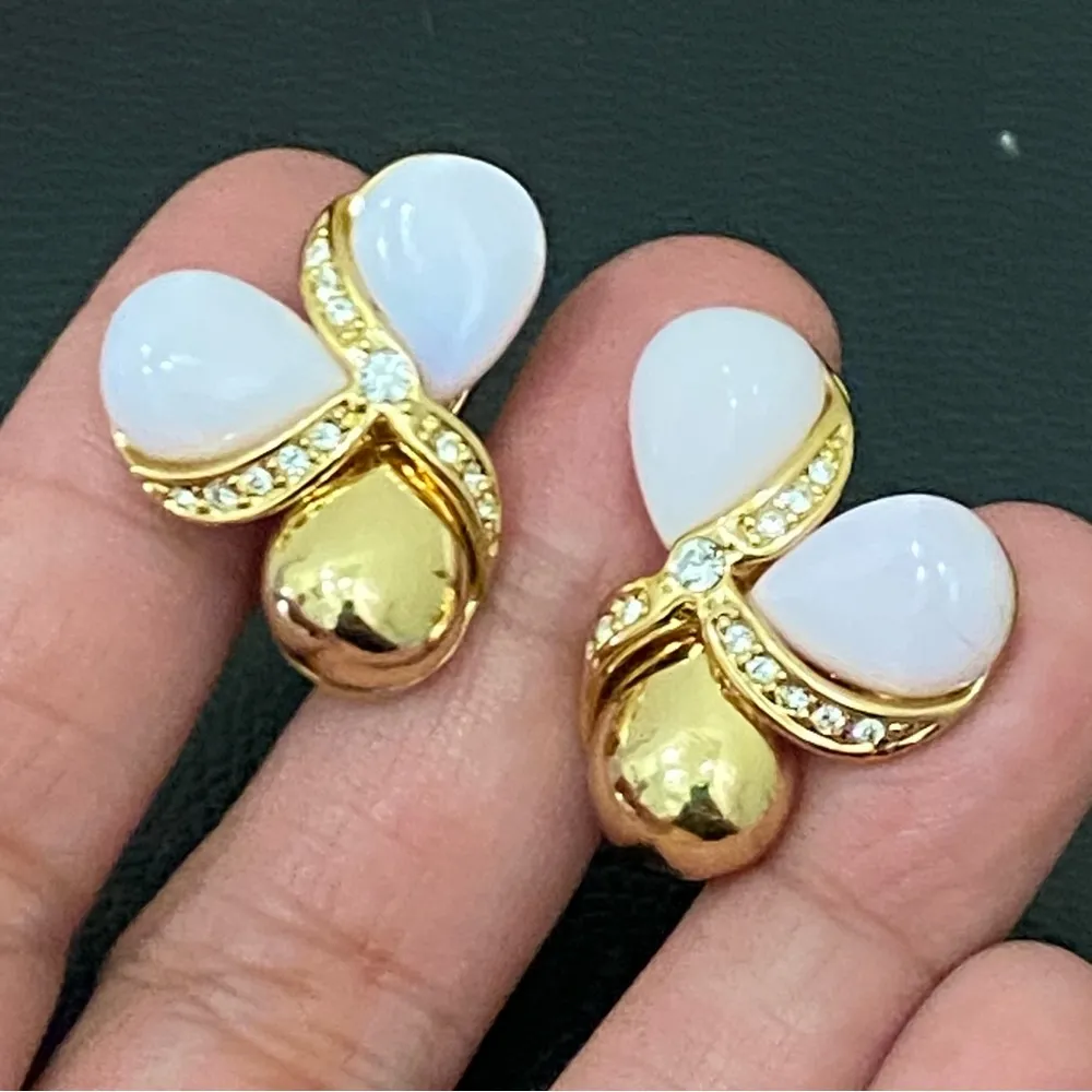 Unsigned Pink Milkglass? Goldplated Omega Clip Style CZ Flower Earrings 16.4g - Image 9