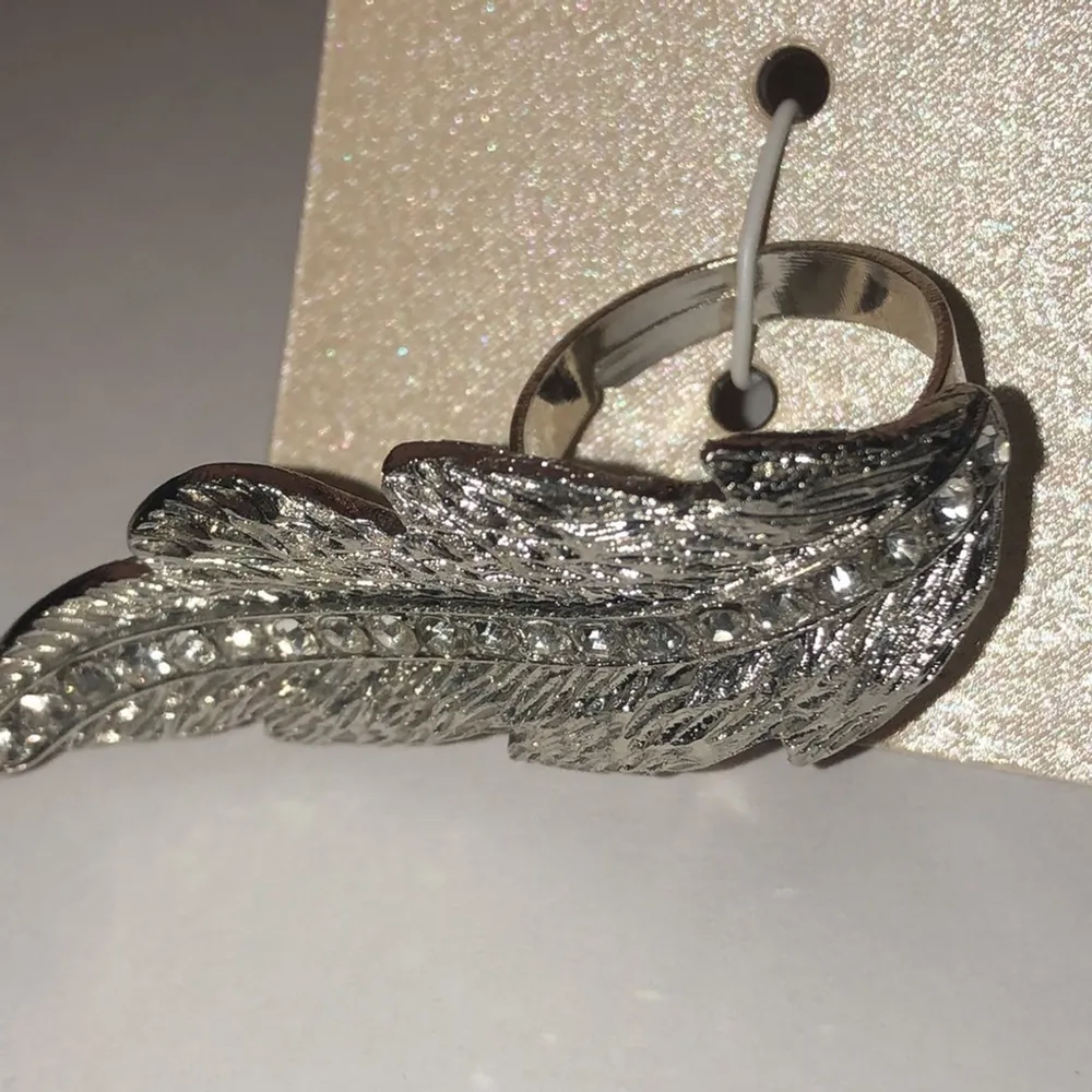 Adjustable Silver Tone CZ Rhinestone Feather Boho Statement Ring - Image 4