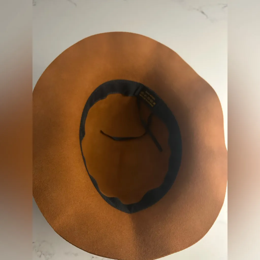 NEW Camel Bell Shape Cloche 100% Wool Hat - Image 4