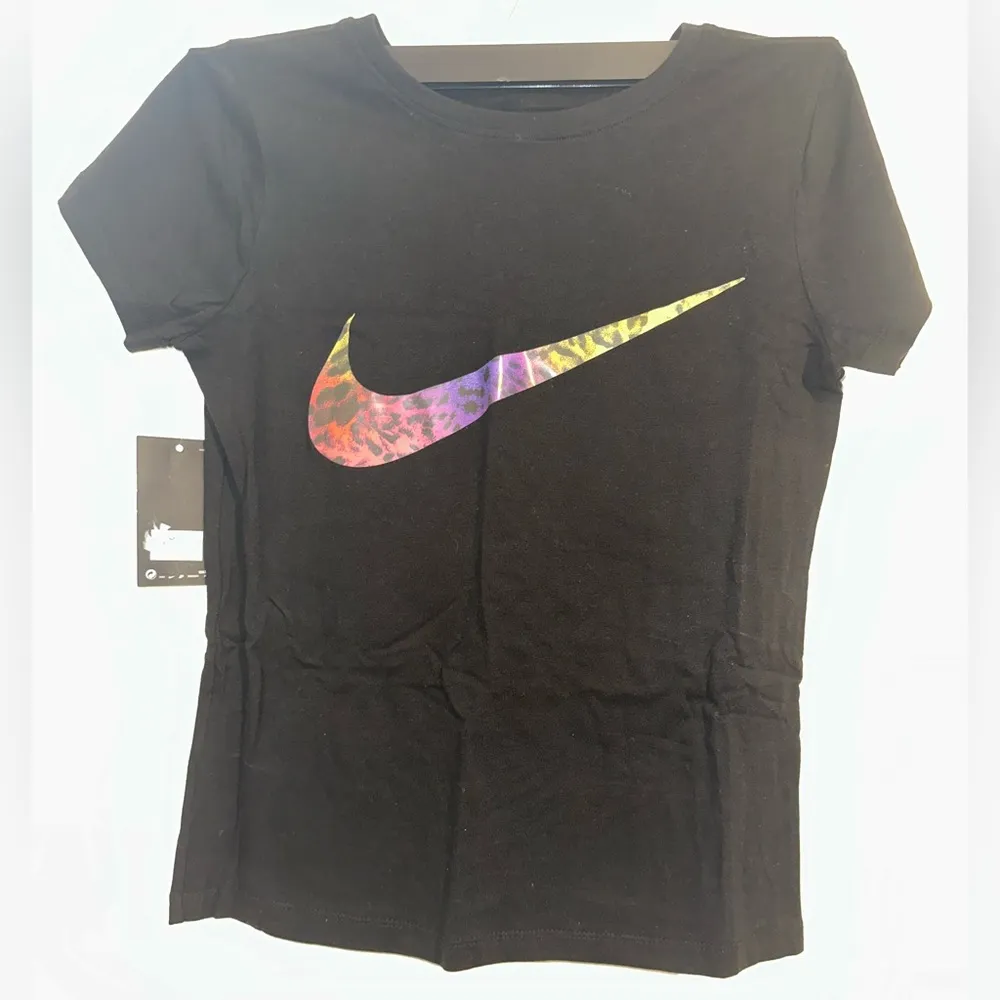 WOMENS NIKE NSW AIRXOTIC BOXY TEE multi color animal print logo size medium NEW - Image 3