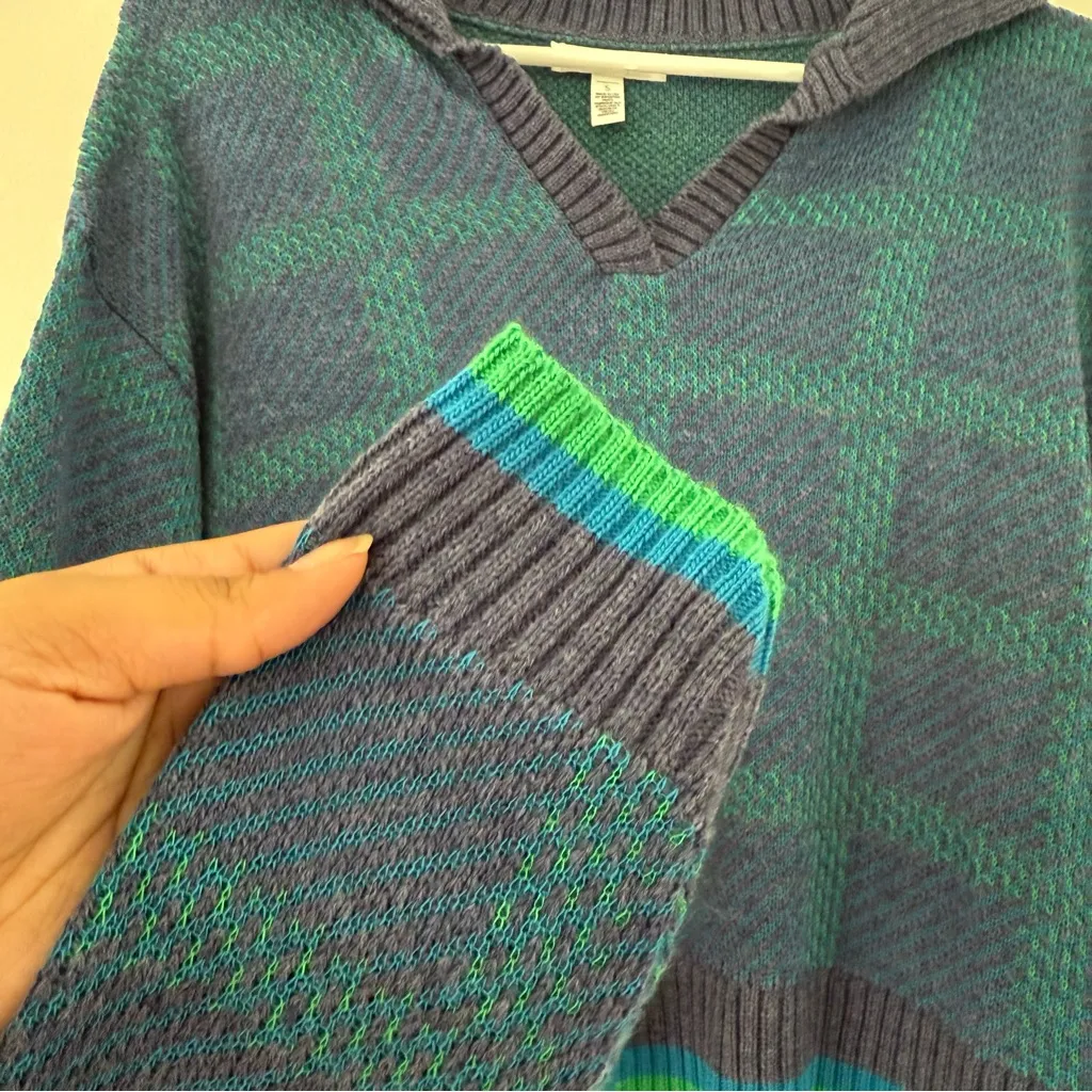 BP Blue and Teal Checkered V-Neck Sweater Size Small - Image 3