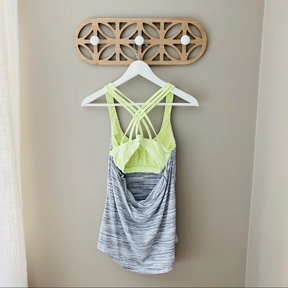 Lululemon Slay The Studio 2-in-1 Tank Gray/Yellow Sz 2 - Image 4