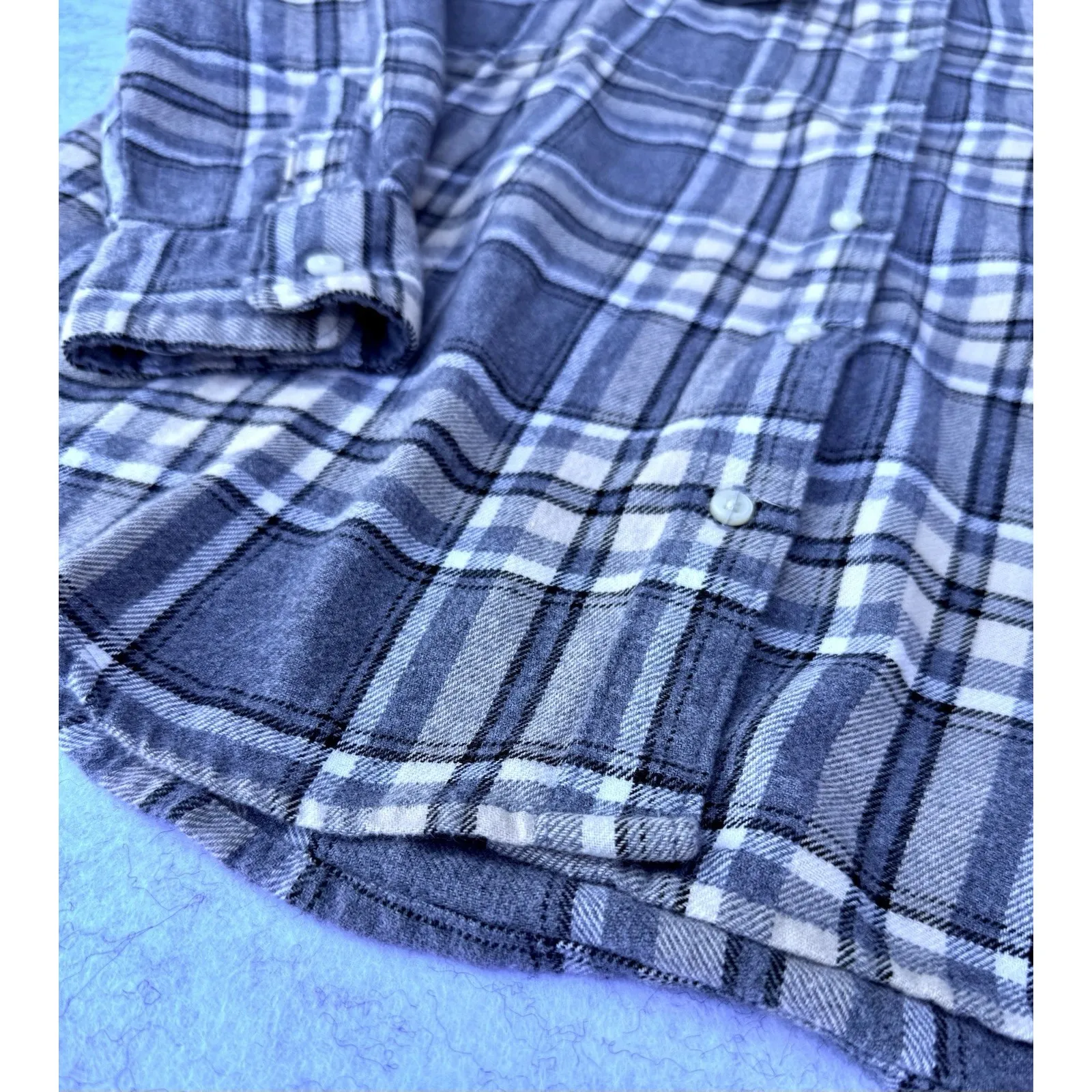 Old Navy The Boyfriend Shirt Flannel Blue Womens Medium Button Up Plaid Cotton - Image 2