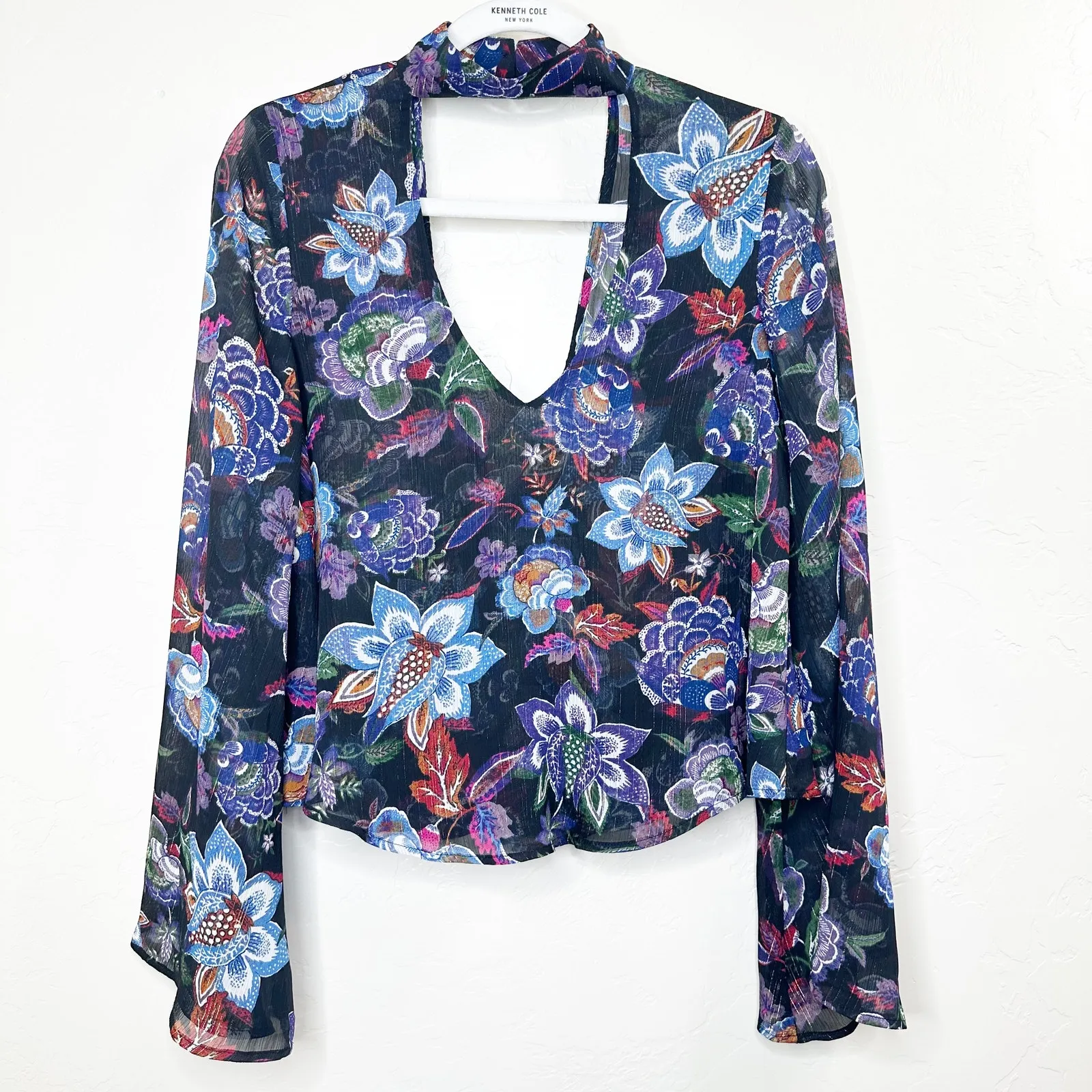 Show Me Your Mumu NWT Olsen City Nights Glimmer Floral V-neck Bell Sleeve Blouse - Image 2