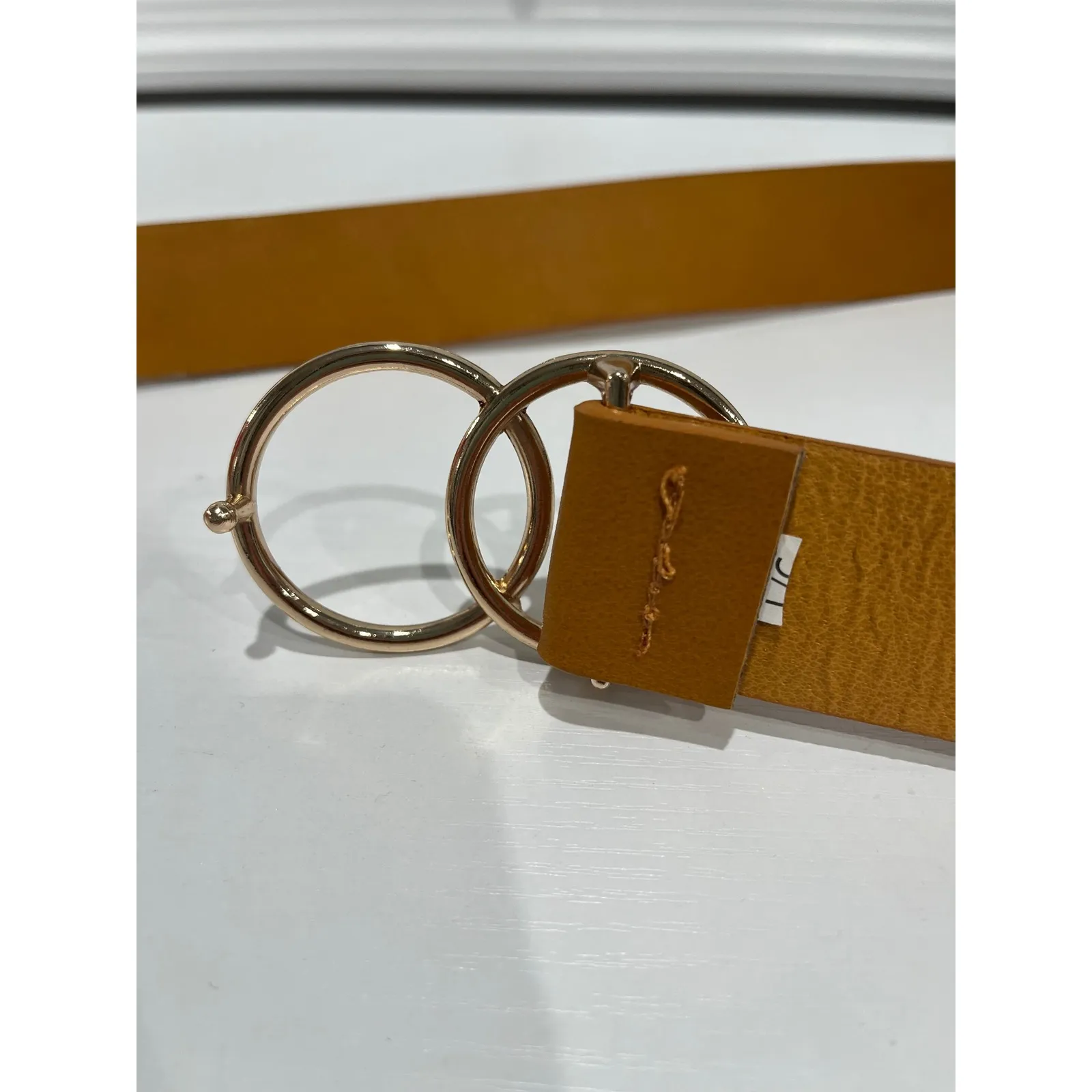 Womens tan Leather Belt Double Ring Gold Buckle Accent - Image 7