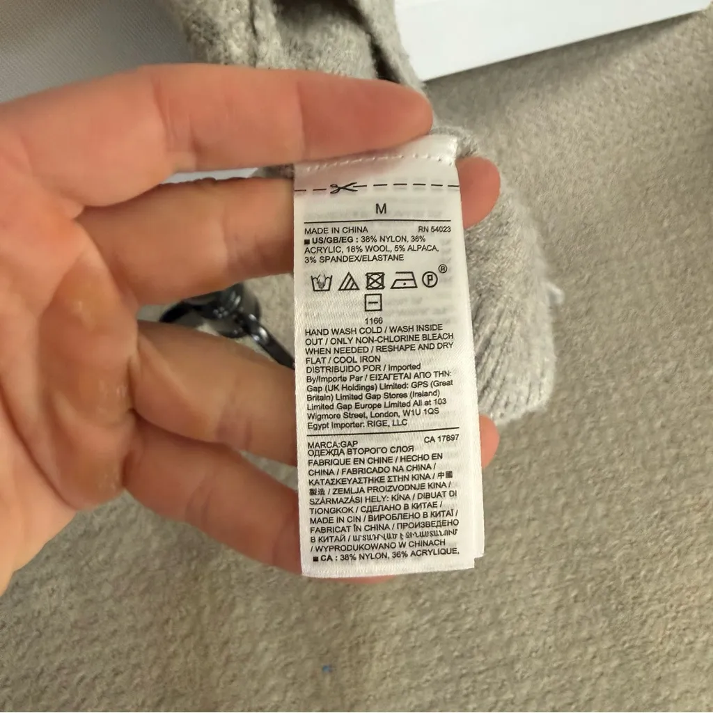 Gap Gray Open Cardigan size Medium - Image 5