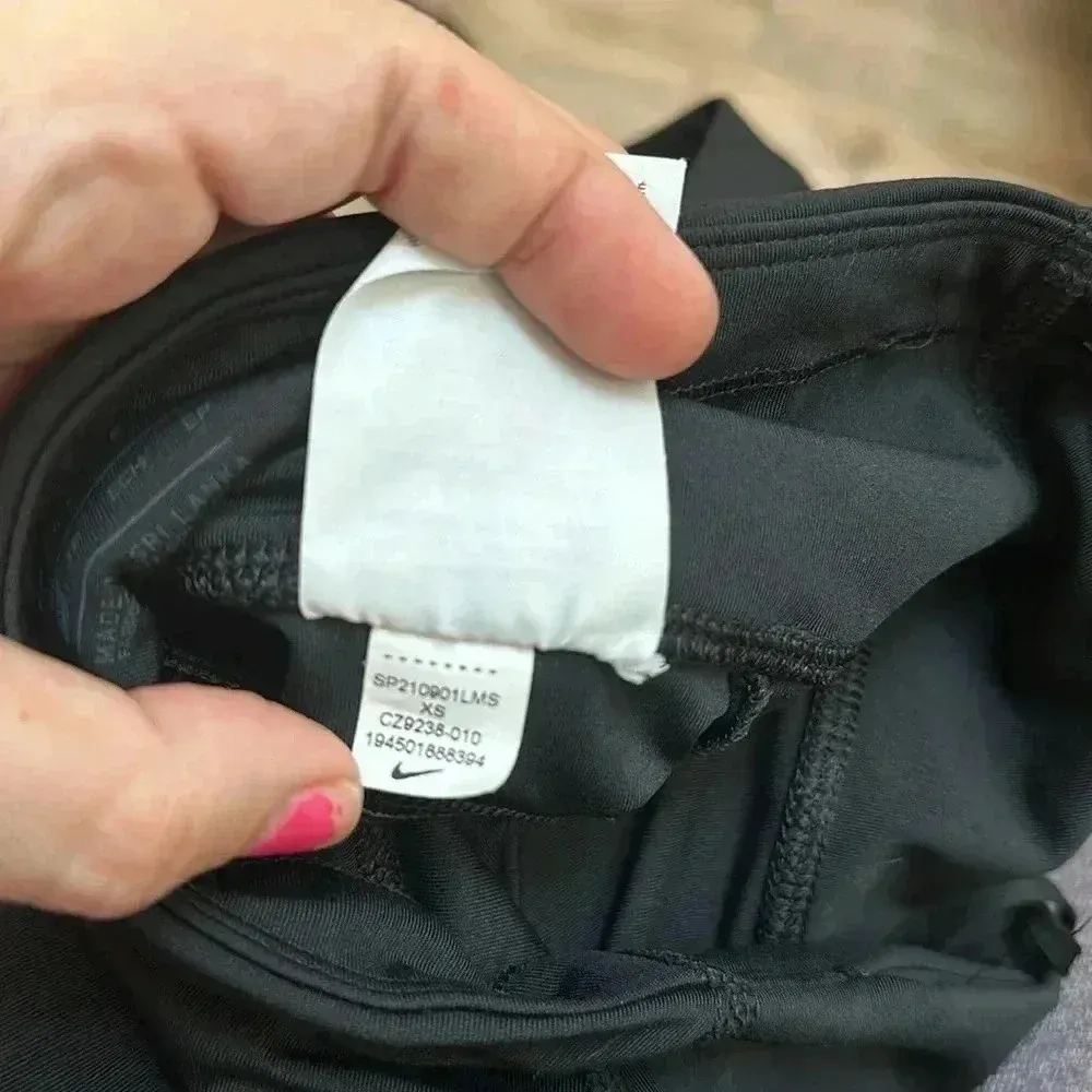 4/$25 Nike Fast Women's XS Mid-Rise Crop Running Leggings CZ9238 010 Black Sz XS - Image 16